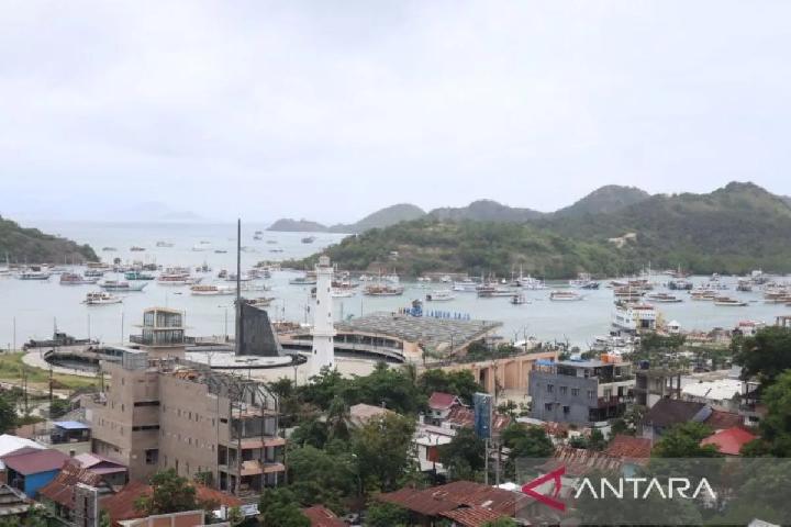 Labuan Bajo akan Bangun Taman Parapuar, Jadi Spot Menikmati Sunrise dan Sunset