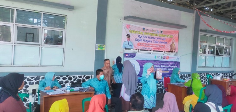 UPT Puskesmas Bungbulang Dan PAFI MAMUJU Gelar Deteksi Dini Penyakit Tidak Menular dan Pemeriksaan HbA1c